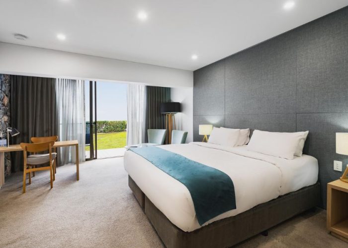 Executive-Room-with-King-Bed-and-Ocean-View-19