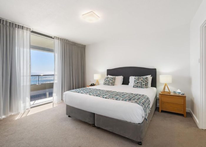 SUPERIOR-SUITE-WITH-KING-BED-AND-SOFA-OCEAN-VIEW-1